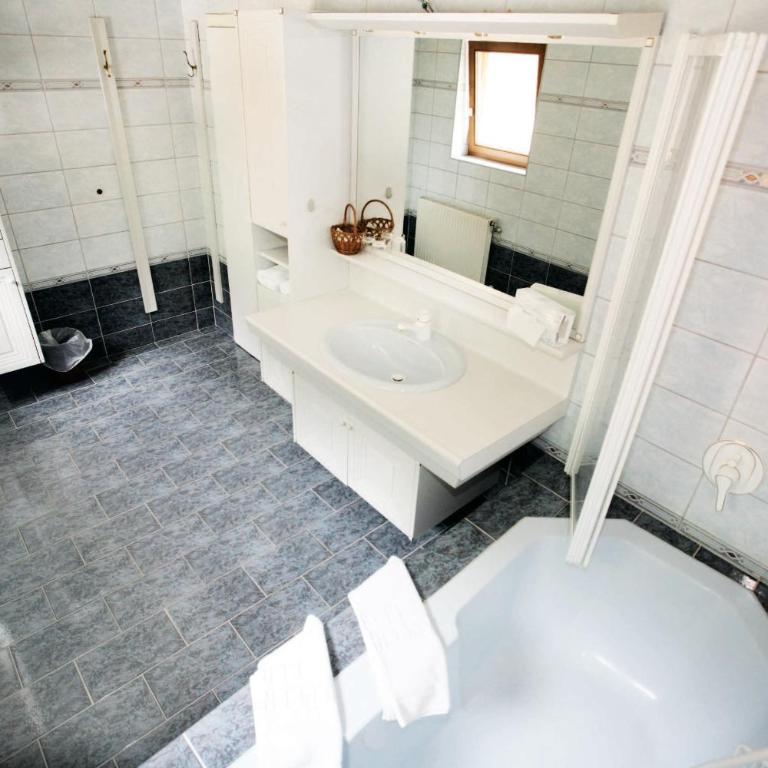 Alpenhotel Fernau - Haus mit 4 Schlafzimmern - 2