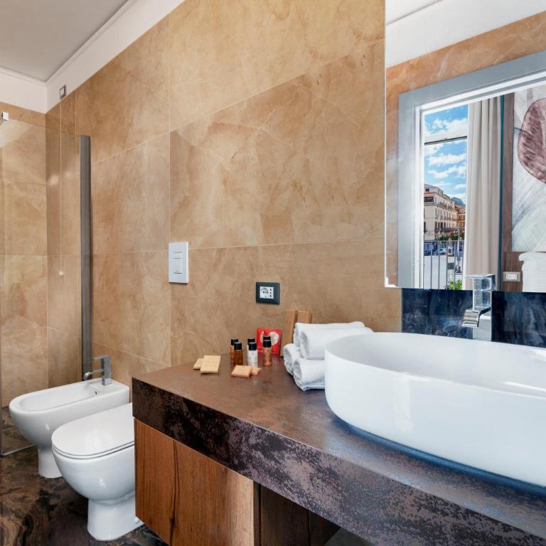 Elys Suites - Superior Double Room - 4