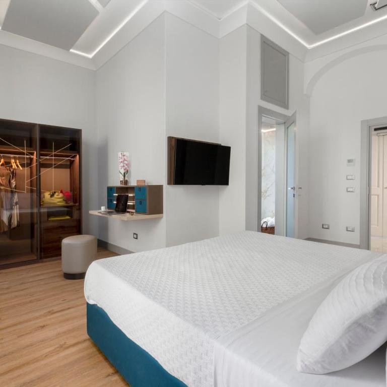 Elys Suites - Standard Double Room - 6