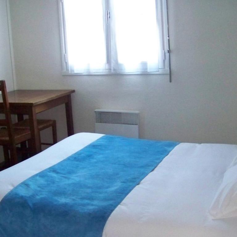 Hotel Du Port - Chambre Triple - 1
