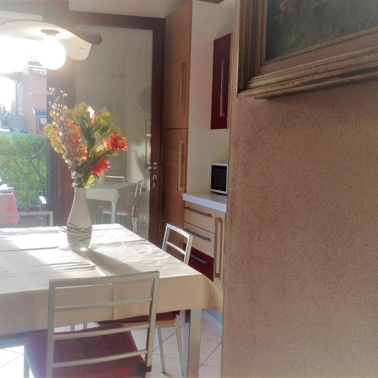 Aqua Marina Olympic Exclusive Suites Wellnessoase - Camera Familiare con Vista Giardino - 5
