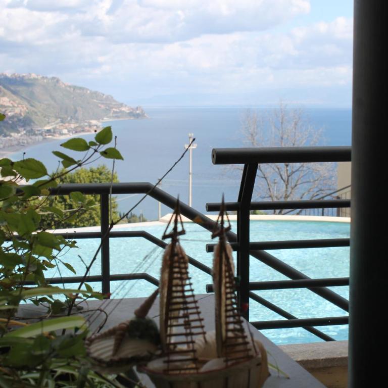 Taormina Casa Althea & Elite Apartments - Taormina Holidays - Three-Bedroom Apartment with Terrace (6 Adults) - 39