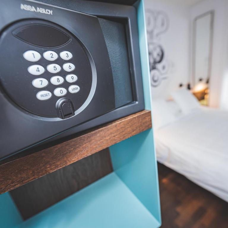 Hotel Bernina Geneva - Chambre Lit King-Size Standard - 2
