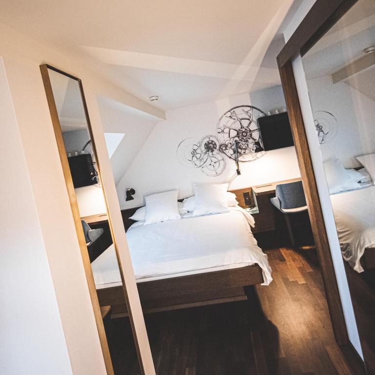 Hotel Bernina Geneva - Chambre Lit King-Size Supérieure - 5
