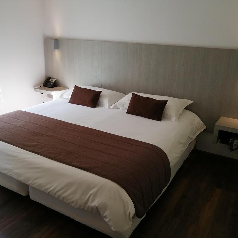 Hotel Elisa Cole - Habitación Doble Estándar - 5
