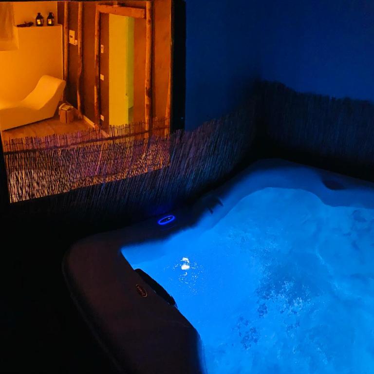 Palazzo Otello 1847 Wellness & Spa - Camera Matrimoniale Deluxe con Accesso Spa - 4