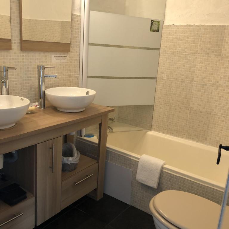 Logis Hôtels La Bastide des Golfs - Chambre Simple - 5