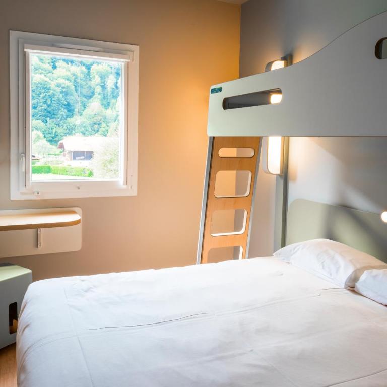 Ibis Budget Sallanches Pays du Mont-Blanc - Chambre Triple avec Lit Superposé - 4