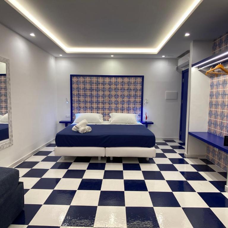 Maison Serena Sorrento - Deluxe Family Room - 23