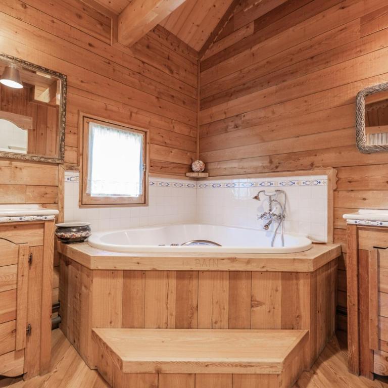 Chalet Hibou, large chalet with mountain views and close to slopes - Chalet - 14