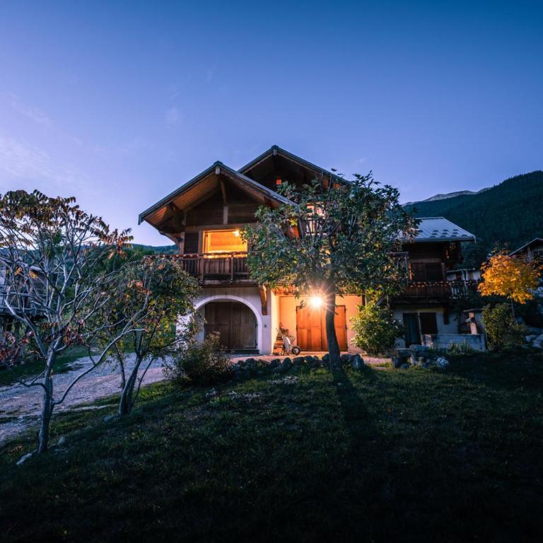 Chalet Hibou, large chalet with mountain views and close to slopes - Chalet - 4