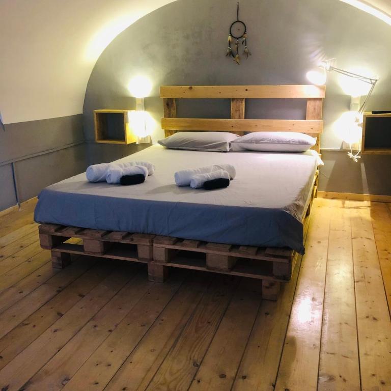 Antony’s Home - Triple Room with Shared Bathroom - 4