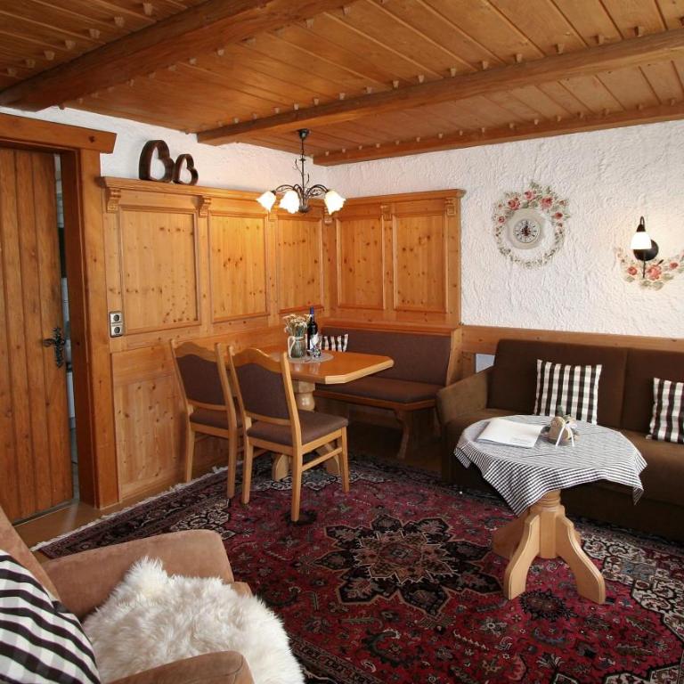 Alpenflair Ferienwohnungen Gästehaus Tepferdt - Apartment mit Terrasse - 2