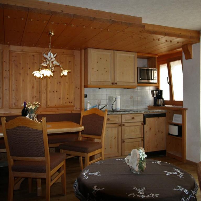 Alpenflair Ferienwohnungen Gästehaus Tepferdt - Apartment - Untergeschoss - 1
