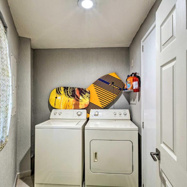 Walk to Beach: Oceanfront Rocky Point Condo - Apartamento - 22