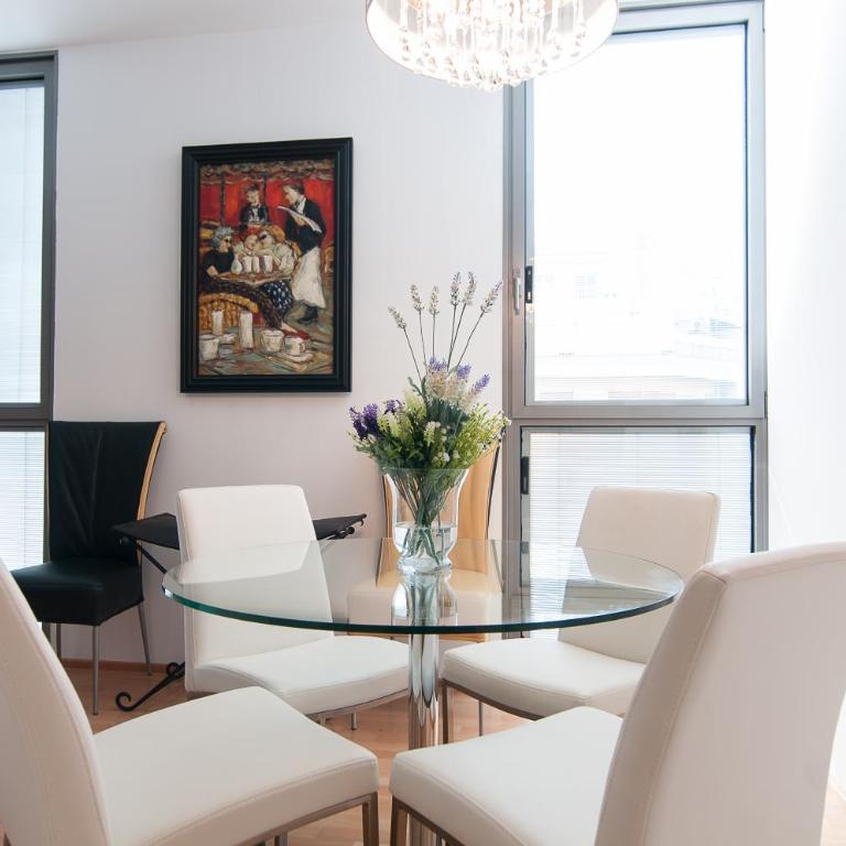 Livingstone - Two-Bedroom Apartment - Urgell, 46 - 23