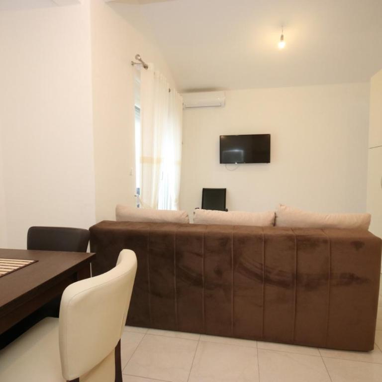 Relax Apartmani - Apartman sa Balkonom - 11