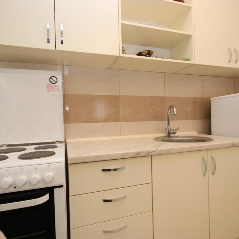 Relax Apartmani - Apartman sa Balkonom - 8