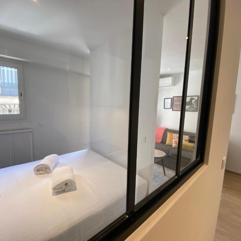 C001-Beau studio neuf situé au centre - Appartamento con 1 Camera da Letto - 8