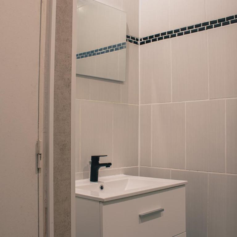 T2 BedinSaumur LOIRE CHATEAU tout CONFORT - Appartement 1 Chambre - 12