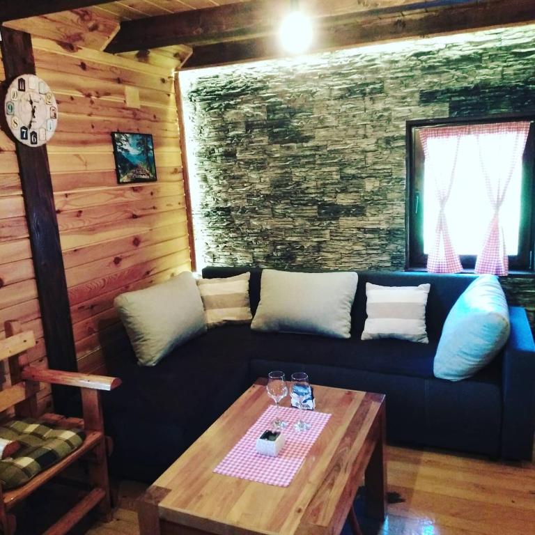 Brvnara na bregu - Koliba sa 2 Spavaće Sobe - 40