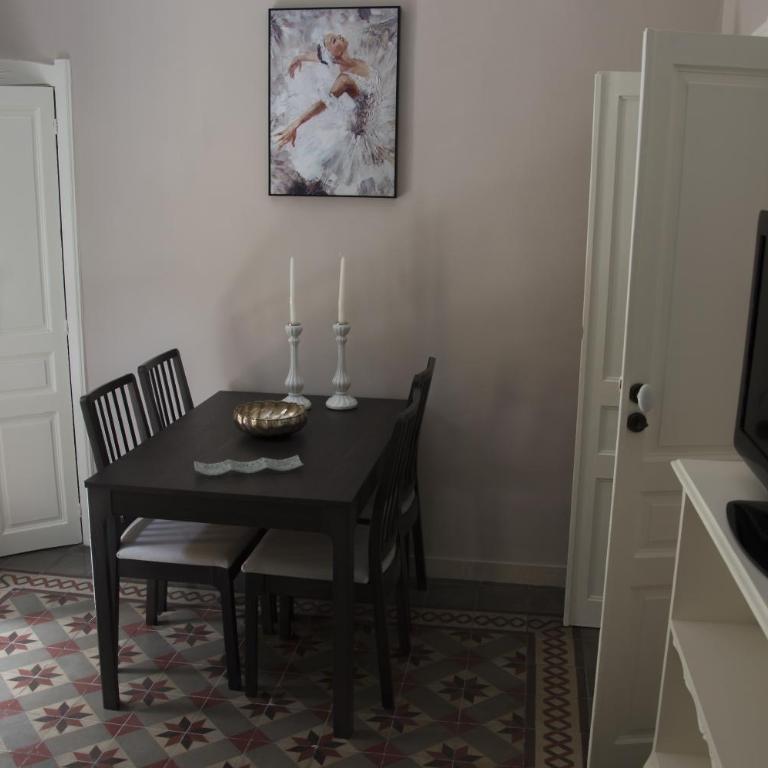 Parva Domus Intera casa indipendente in centro - Casa con 2 Camere da Letto - 13