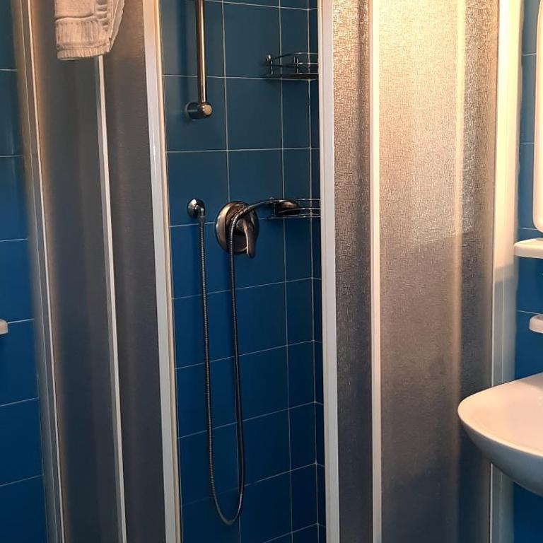 Casa Santa Caterina e Sant Antonio - Camera Doppia con Letti Singoli con Bagno - 4