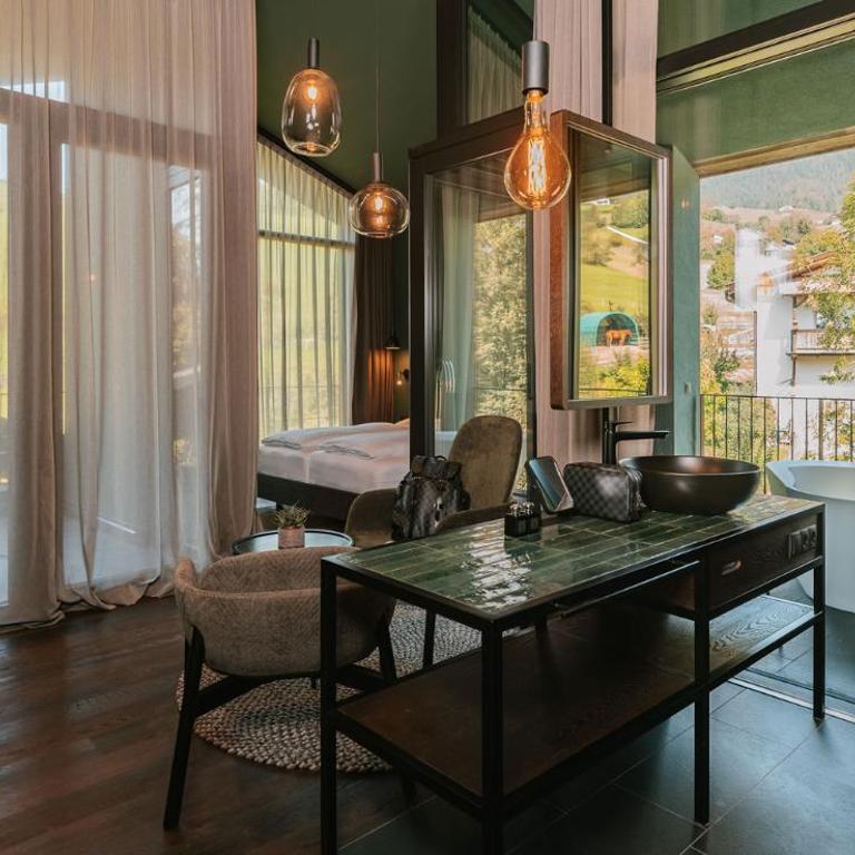 Floris Green Suites by Parc Hotel Florian - Top Suite with Sauna and Panorama View - 8