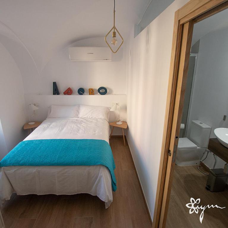 Apartamentos Turísticos AbrilyMarzo - Estudio con 1 cama grande - 2