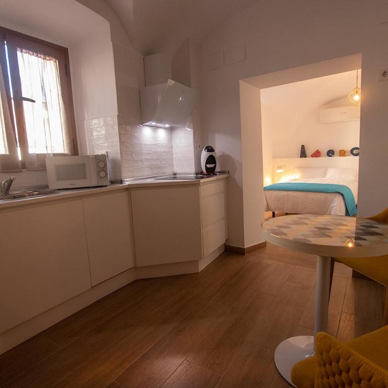 Apartamentos Turísticos AbrilyMarzo - Estudio con 1 cama grande - 6