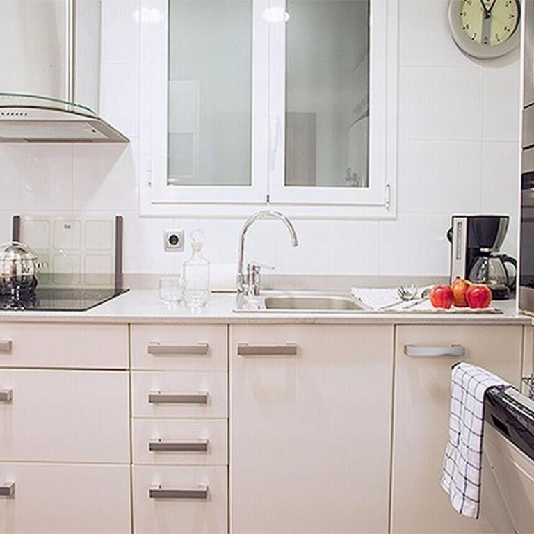 Livingstone - Three-Bedroom Apartment - Diputació, 113 - 1