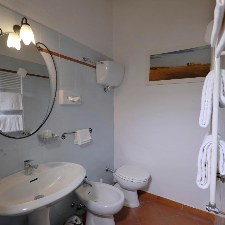 Oliviera Camere - Camera Familiare con Bagno Privato - 10
