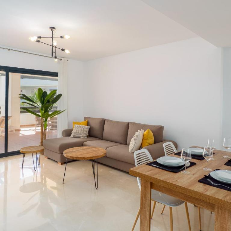 2306 - Brand new apt, walking distance to beach! - Apartamento de 2 dormitorios - 6