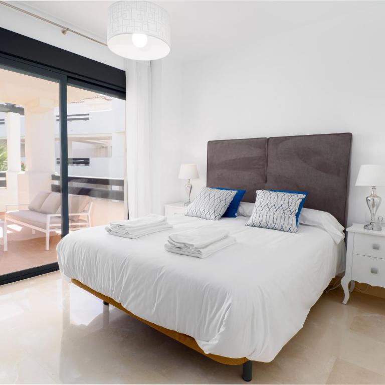 2306 - Brand new apt, walking distance to beach! - Apartamento de 2 dormitorios - 15