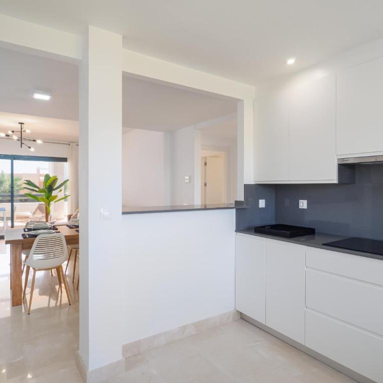 2306 - Brand new apt, walking distance to beach! - Apartamento de 2 dormitorios - 10