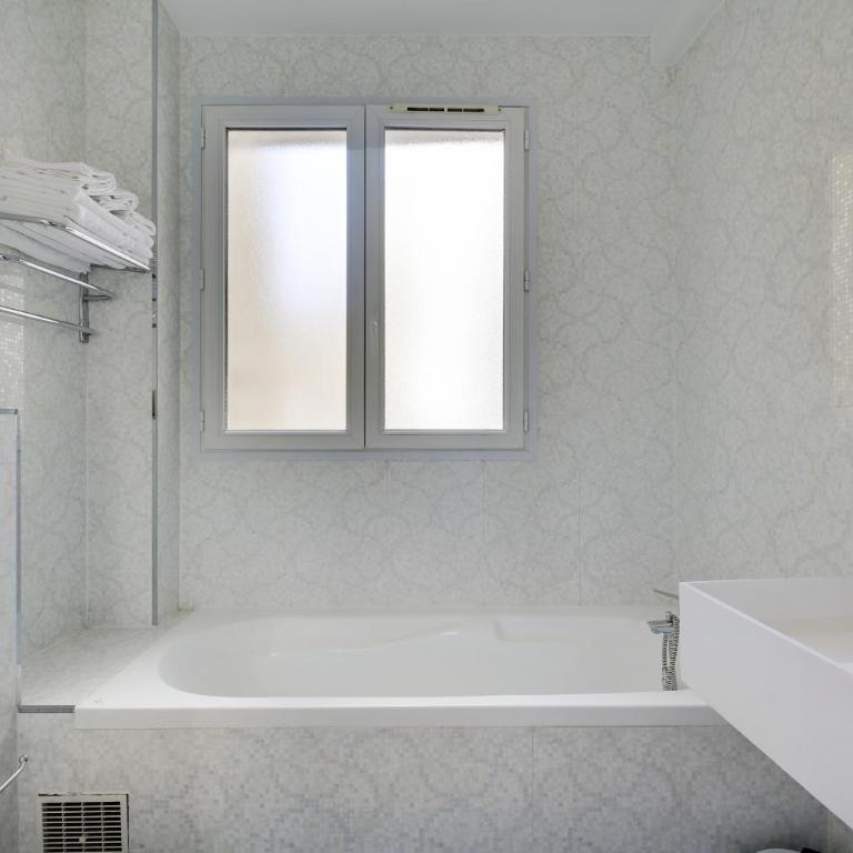 Hotel Riviera Elysees - Chambre Triple Supérieure - 2