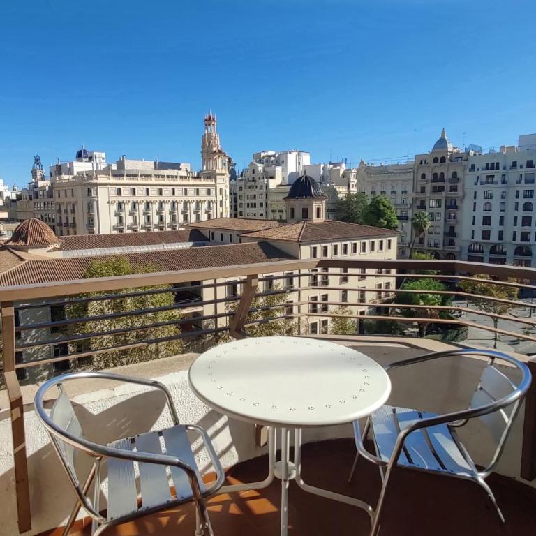 Sunny apartment with fantastic terrace views! - Apartamento de 2 dormitorios - 1