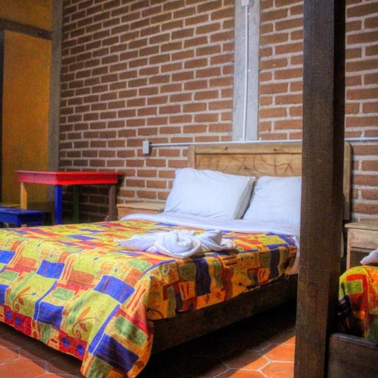Rossco Hostel & Hotel - Standard Family Room - 8