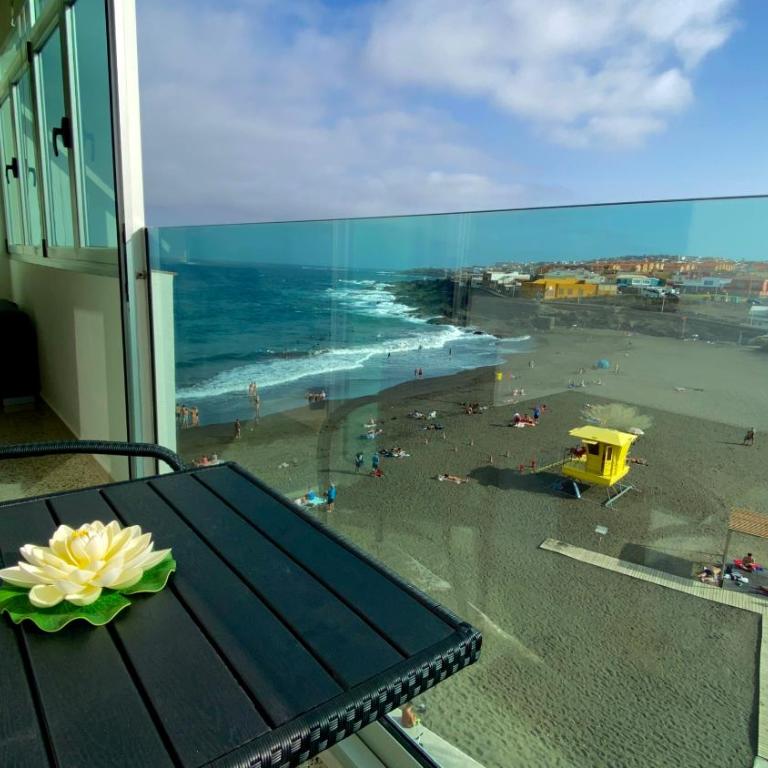 Hermoso Edificio Frente al Mar, a pie de Playa y hermosas vistas - Apartamento con vistas al mar - 9