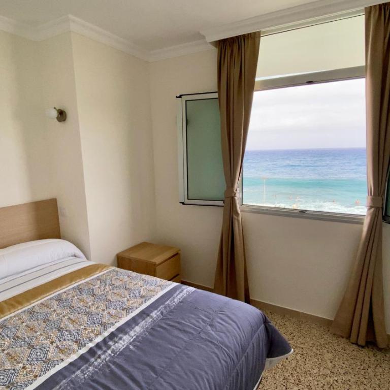Hermoso Edificio Frente al Mar, a pie de Playa y hermosas vistas - Apartamento de 2 dormitorios - 29
