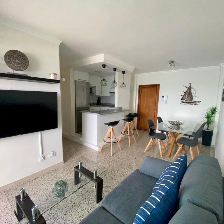Hermoso Edificio Frente al Mar, a pie de Playa y hermosas vistas - Apartamento de 2 dormitorios - 18