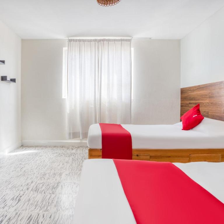 Hotel Suites Puebla - Habitación Cuádruple Estándar - 23