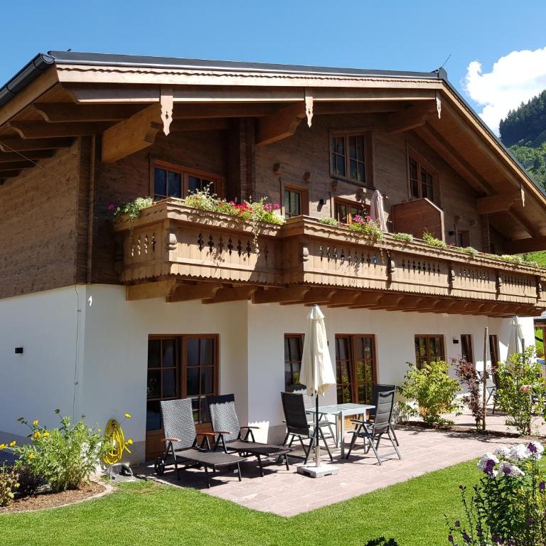 Hochalmbahnen Chalets 5W1, Lorbeerrose, nahe Gondel, Hunde willkommen - Apartment mit 2 Schlafzimmern - 1