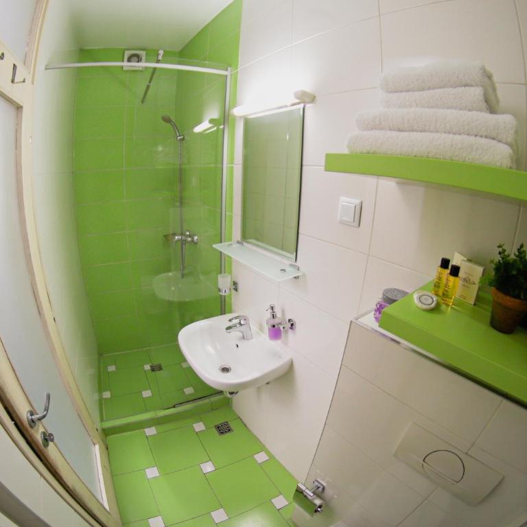 Hotel Lula - Dvokrevetna Soba sa Bračnim Krevetom/Zasebnim Krevetima - 2