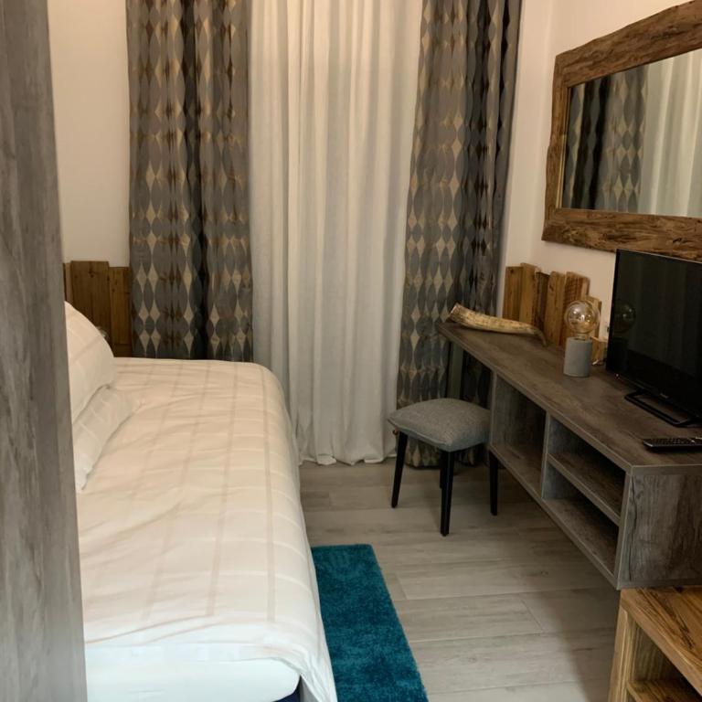 HerzogHome - Two-Bedroom Apartment - 8