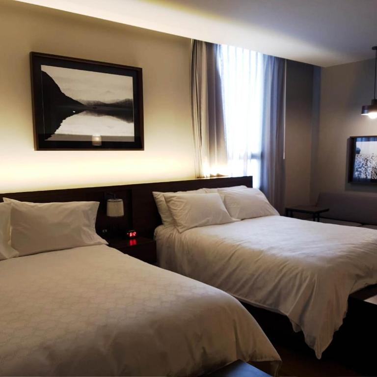 Staybridge Suites - Guadalajara Novena by IHG - Suite Estudio con 2 camas grandes - 2