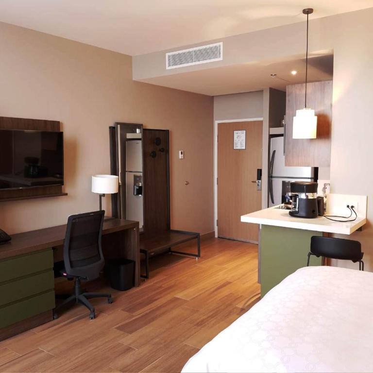 Staybridge Suites - Guadalajara Novena by IHG - Suite Estudio con 2 camas grandes - 8