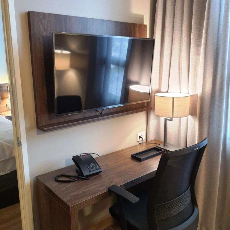 Staybridge Suites - Guadalajara Novena by IHG - Suite de 1 dormitorio con sofá cama - Cama extragrande - 1