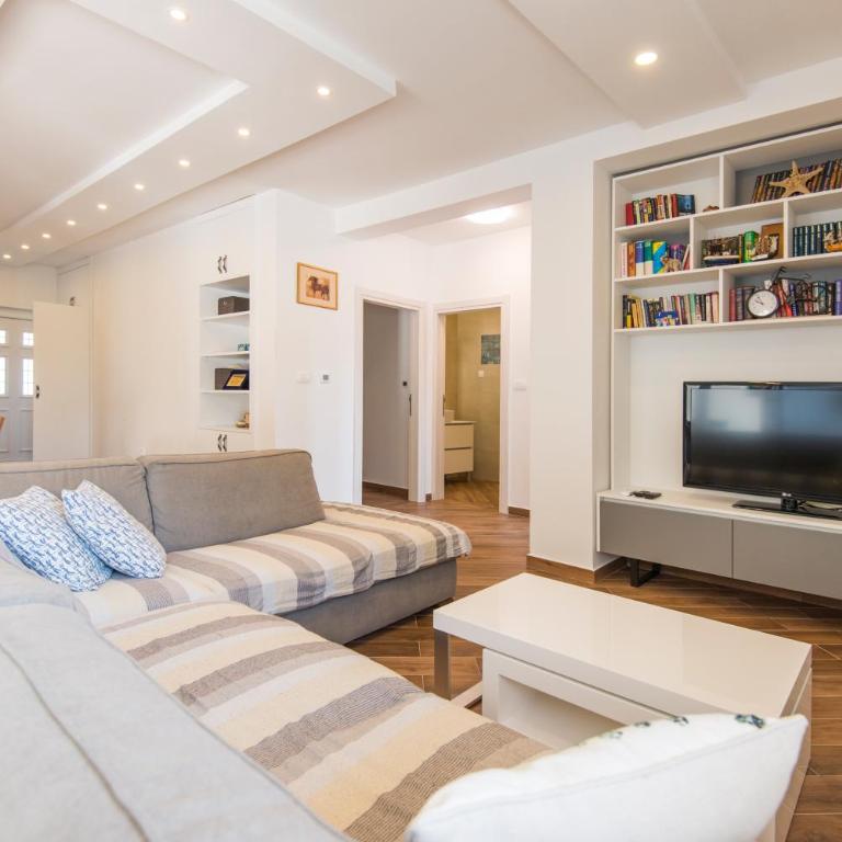 Villa Belle Air - Three-Bedroom Villa - 26