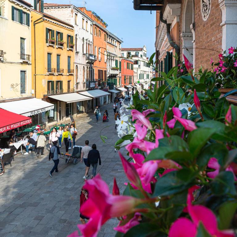 Palazzina Veneziana - Camera Superior Matrimoniale/Doppia con Letti Singoli con Vista Canale - 1